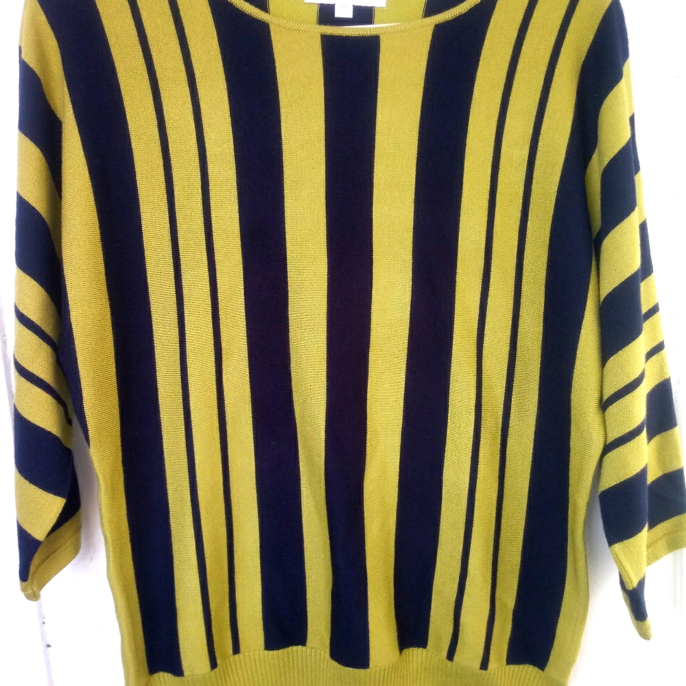 Women's sweater